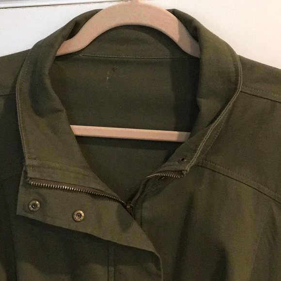 NWOT JustFab Plus Size Anorak, Army Green, 2X - Picture 2 of 7